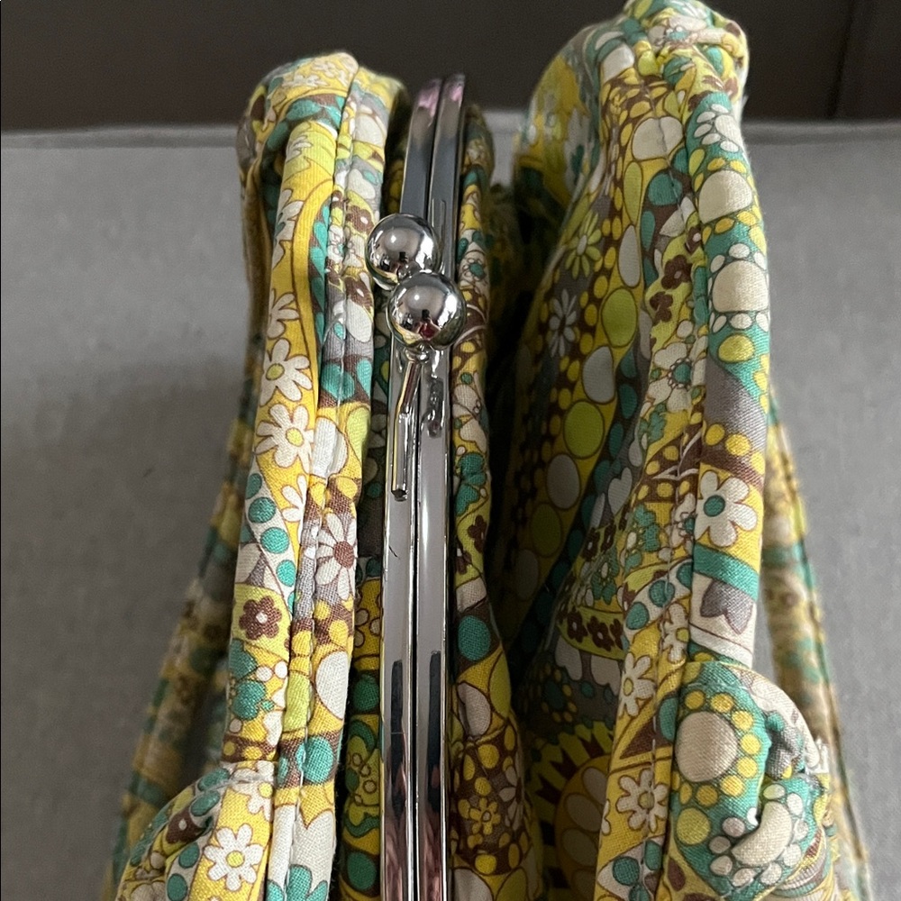 Vera Bradley Lemon Parfait Paisley Kiss lock Bag - Picture 8 of 16